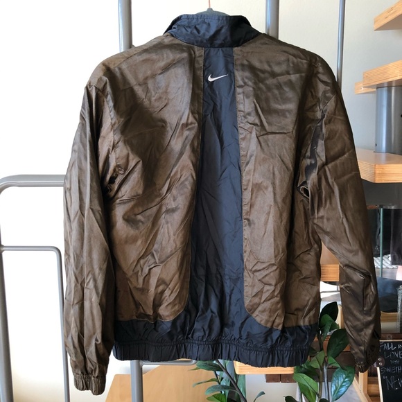 Nike black and brown light weight athletic jacket - Picture 2 of 5